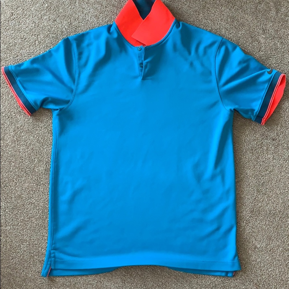 Men’s golf shirt